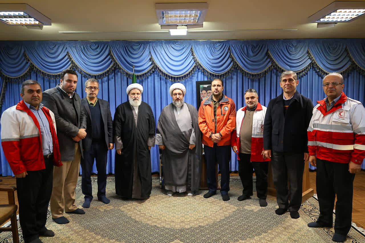 مطهریاصل:خدمترسانی خالصانه و رعایت کرامت مردم، اولویت هلالاحمر باشد