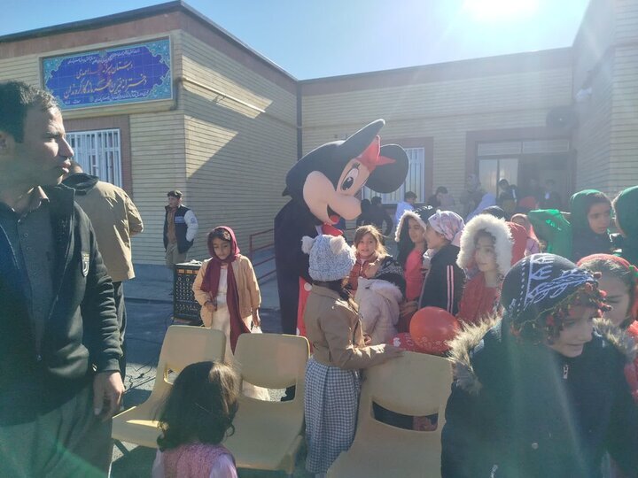 روزی که روستای کروندان جشن گرفت؛ ورود دانشآموزان به مدرسه جدید