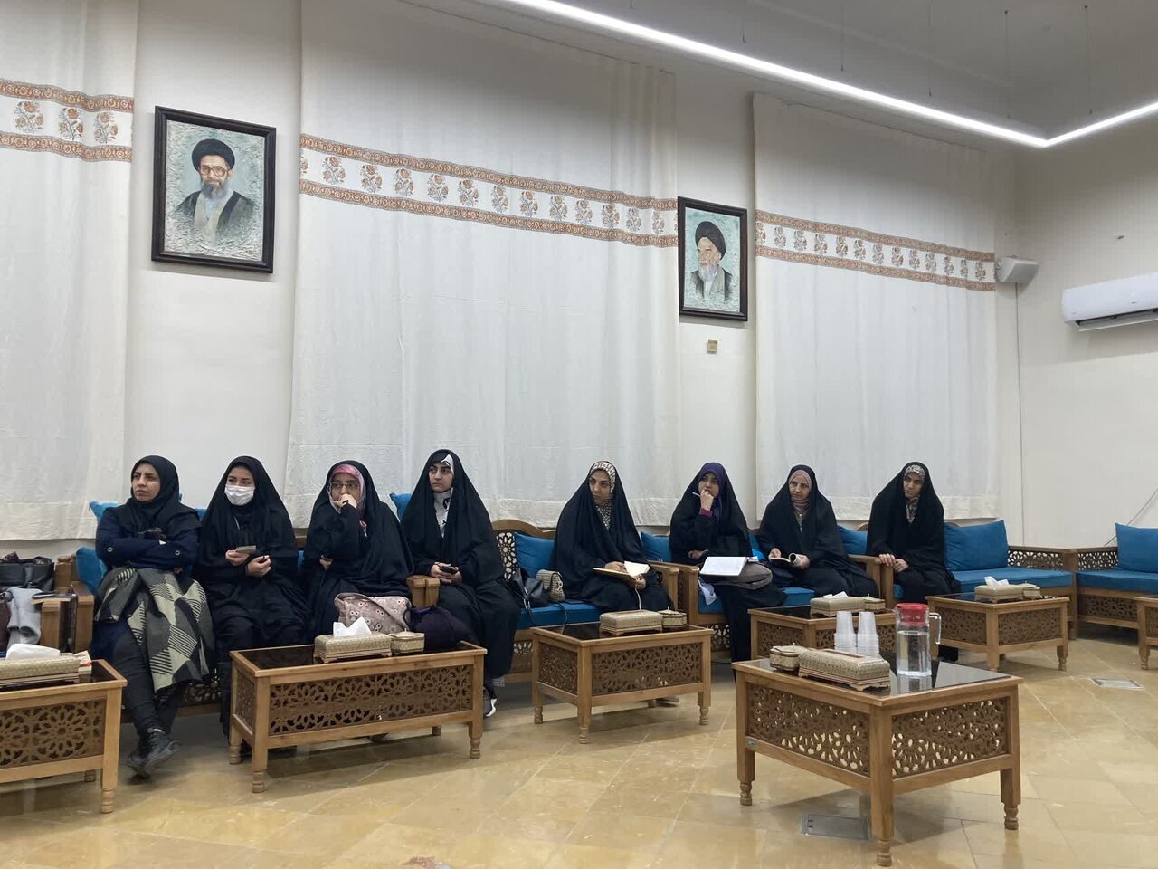 تحلیل رمانهای نوجوان محمدرضاآریانفر در اصفهان؛نگاه به بلوغ،جنگ وفرهنگ