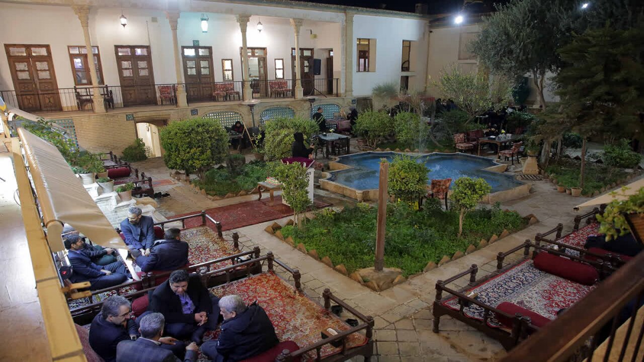 رونمایی نمادین از ثبت جهانی شب چله در قم