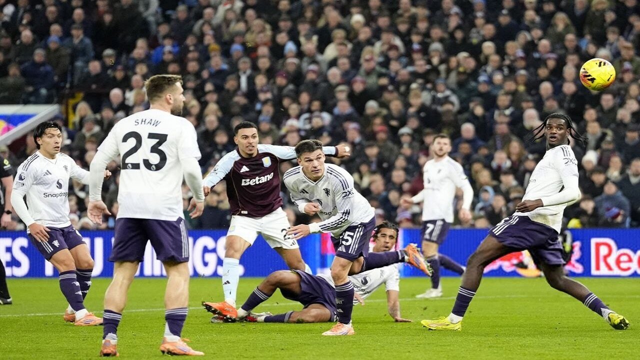 استون ویلا ۲ - ۱ منچستریونایتد/ زمستان شیاطین سرخ آغاز شد+ فیلم