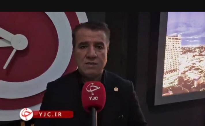 فروش شیرینی در آستانه شب یلدا نصف شد