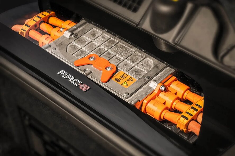 رازهای اولین فراری برقی فاش شد: فراتر از یک سوپراسپرت