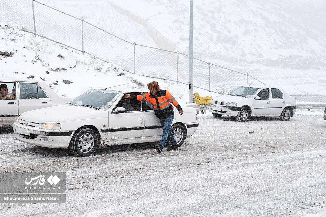 عکس/ ناجیان بی ادعای جاده ها