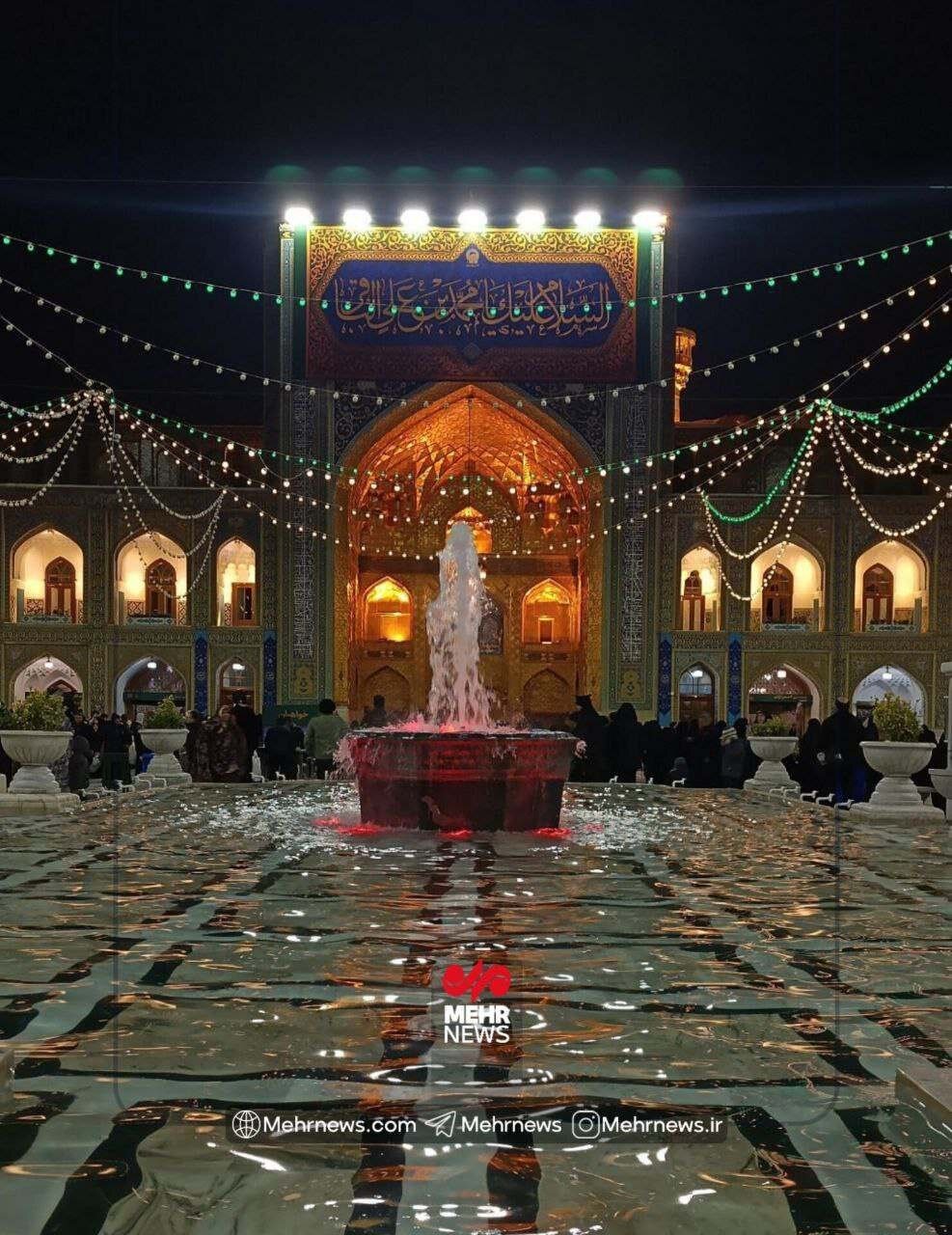 حال و هوای شب میلاد امام باقر(ع) در حرم مطهر رضوی