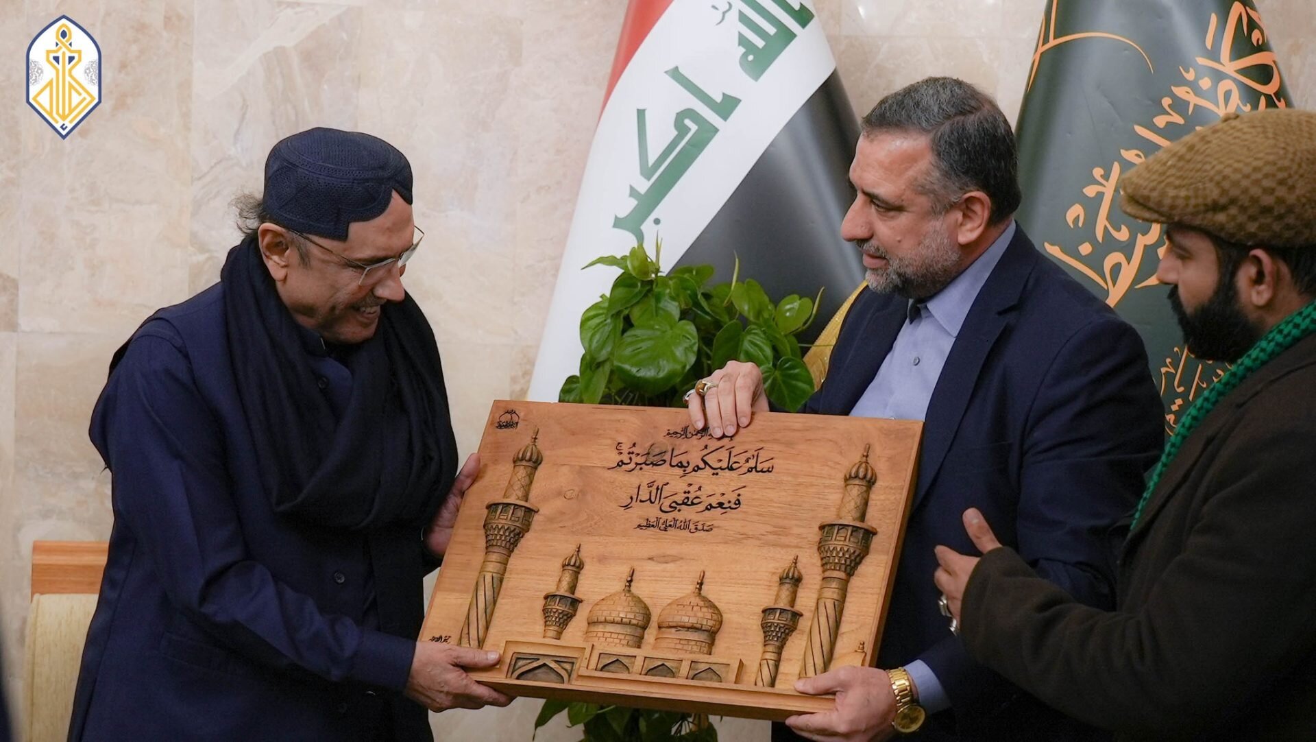 زیارت رئیسجمهور پاکستان از حرم مطهر امامین کاظمین