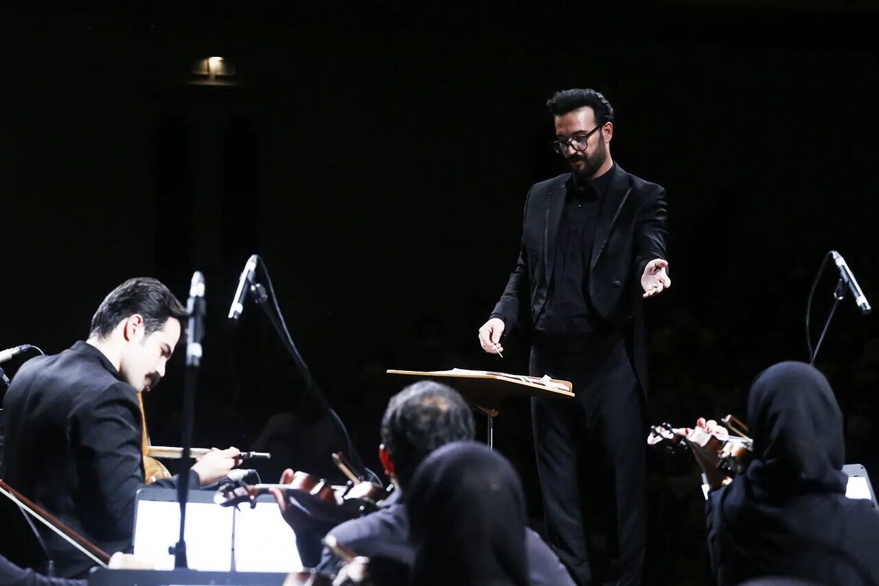 از اجرای نوستالژیک کلاسیک دهه۶۰ تا اجرای بداهه پیانو روی صحنه می رود