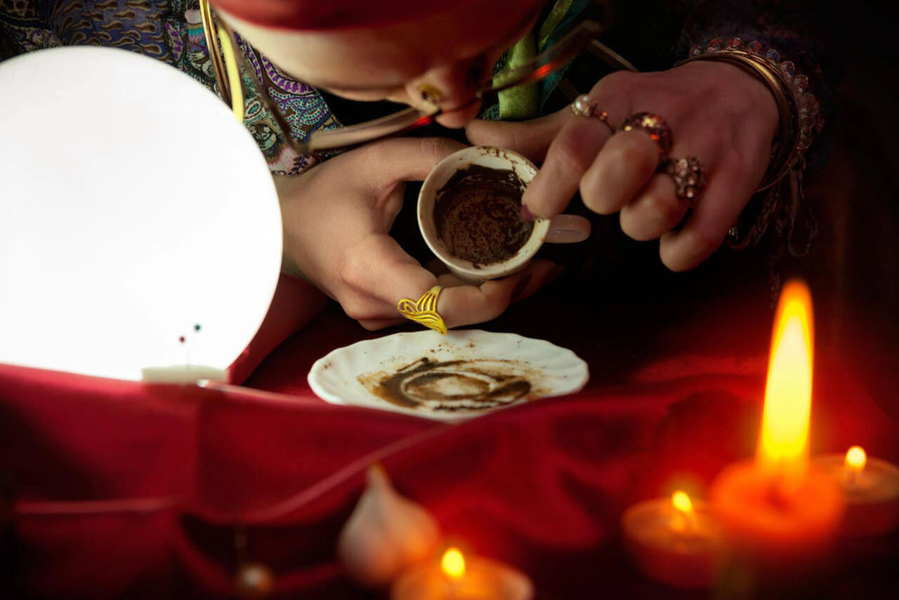 یک زن رمال در ازای دو میلیارد تومان، نقشه قتل پسر جوانی را کشید