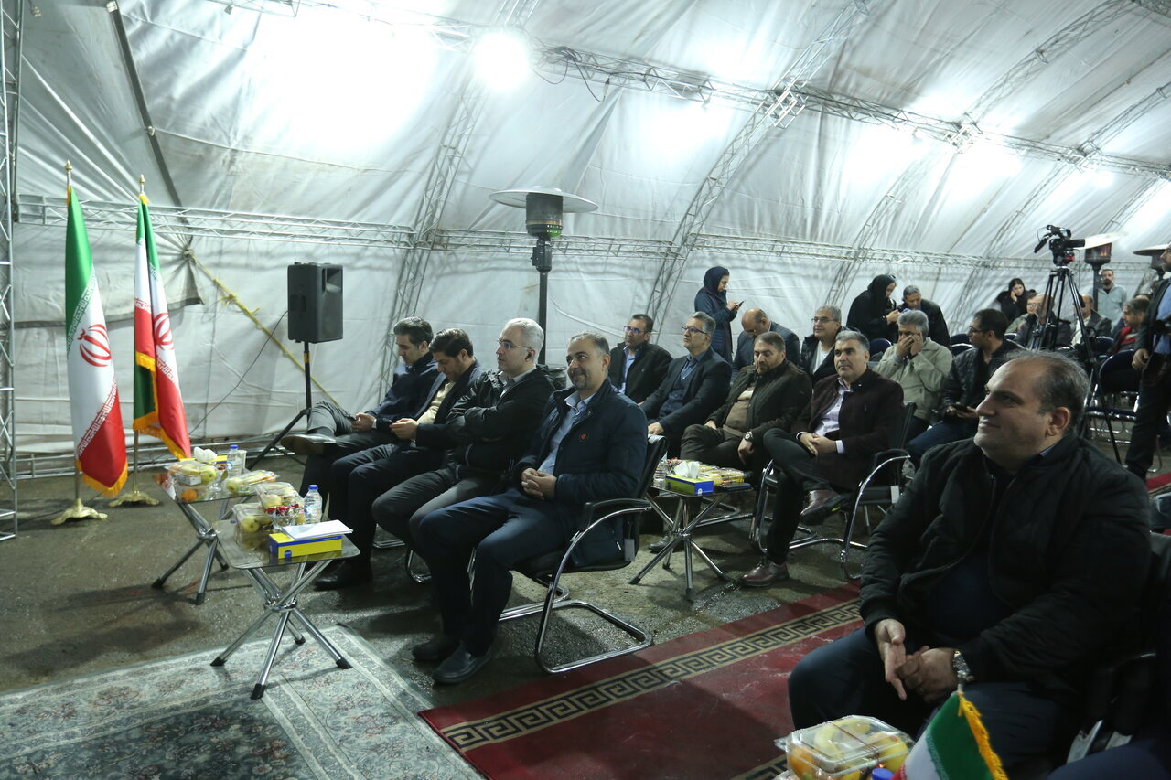 باغ وزیری تقدیم به مردم