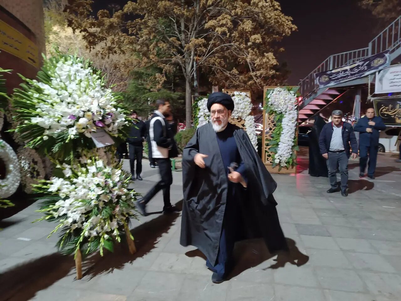 مراسم ترحیم اشرف بروجردی برگزار شد