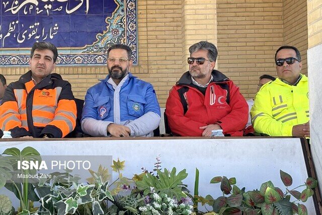 آمادهباش زمستانی پلیس و امدادگران یزد/۹۶ تیم در محورهای برفگیر مستقر شدند