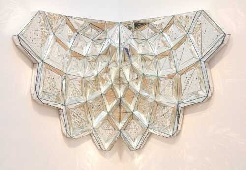 هندسه‌گراترین زن معاصر ایران؛ منیر فرمانفرمائیان و جادوی آینه‌ای سنت در قلب مدرنیسم