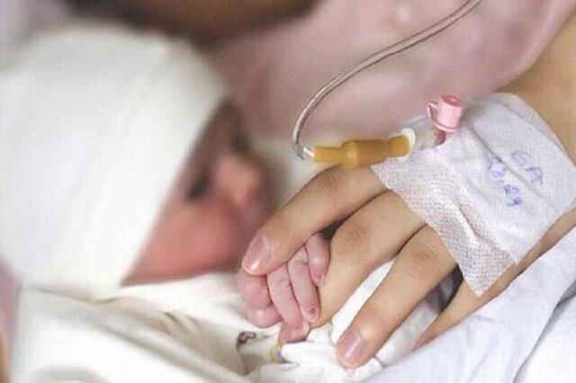 نجات مادر باردار گرفتار در محاصره سیل جاسک