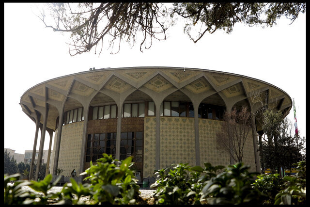 تعطیلی یک روزه تئاتر