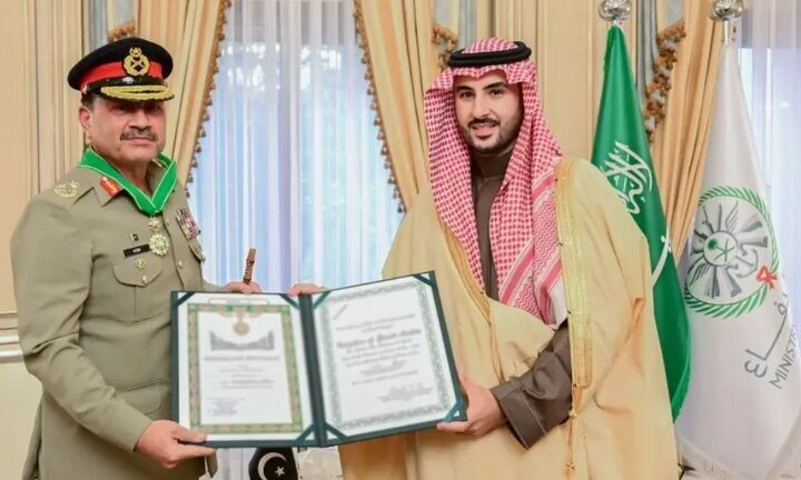 عربستان به فرمانده ارتش پاکستان نشان افتخار اعطا کرد