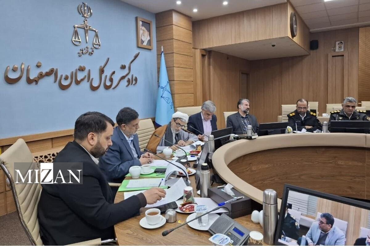 تعیین تکلیف حدود ۱۰ هزار خودرو و موتور سیکلت توقیفی در پارکینگ‌های استان اصفهان