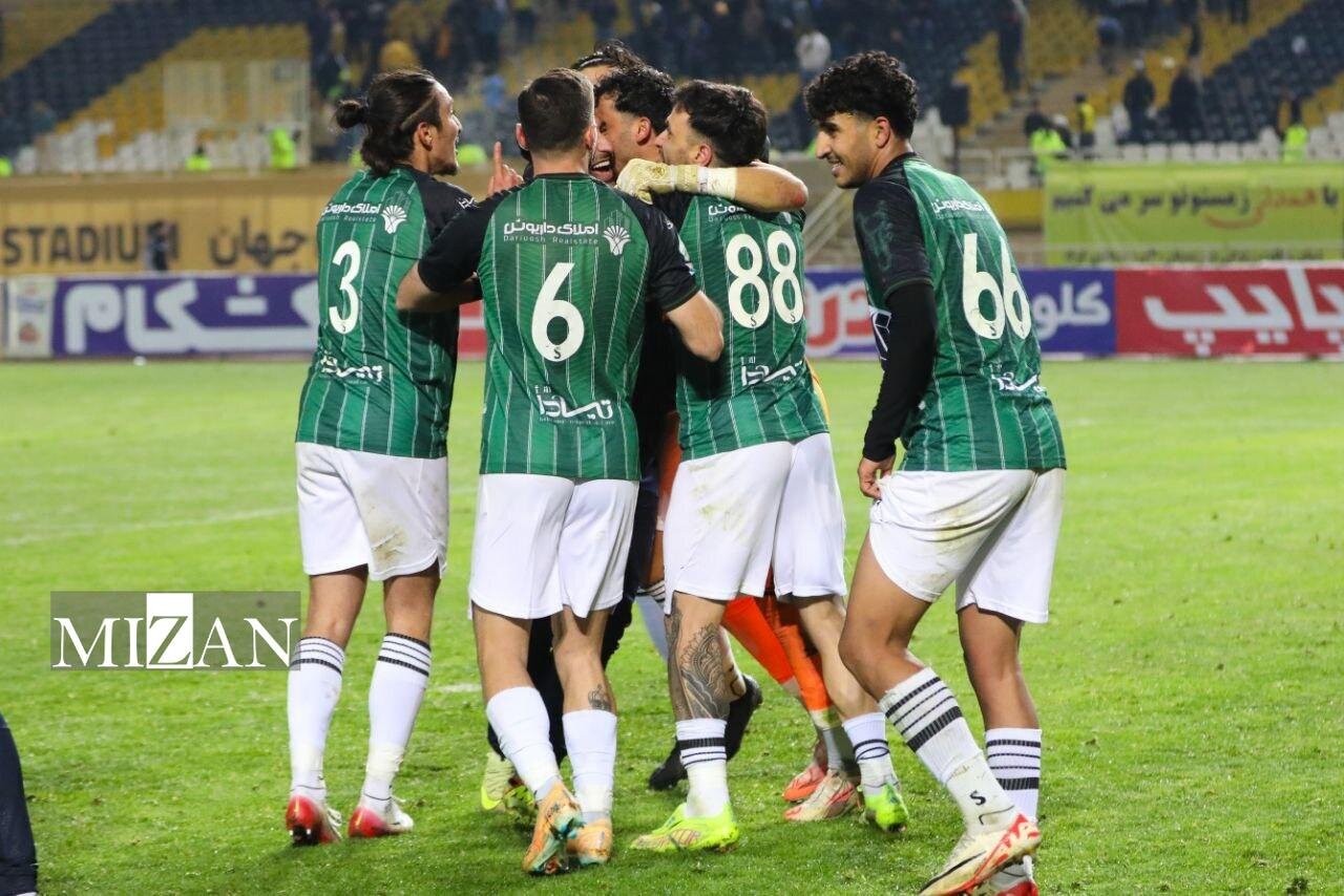 شبی که نسل تازه خیبر تاریخ‌ساز شد/ از پایان سلطه سپاهانی‌ها تا درخشش جوانان کم نام‌ و نشان