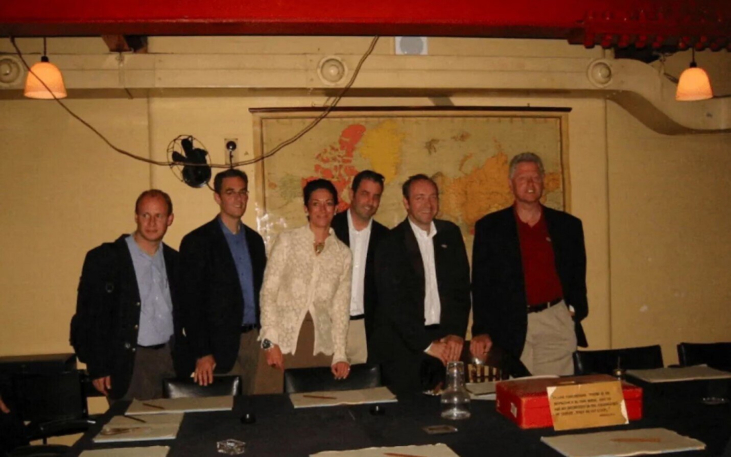 پیدا و پنهان پرونده جفری اپستین؛ اسناد علیه چهره‎های سرشناس