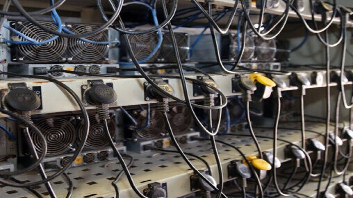 کشف عتیقه‌جات و ماینرهای غیرمجاز در دو عملیات انتظامی