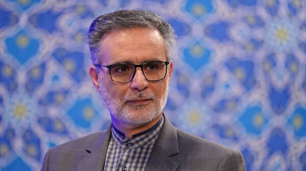 مدیرکل صدا و سیمای کرمان از مشارکت ٩٠ خبرنگار خارجی برای پوشش برنامههای سالگرد شهادت حاج قاسم خبر داد