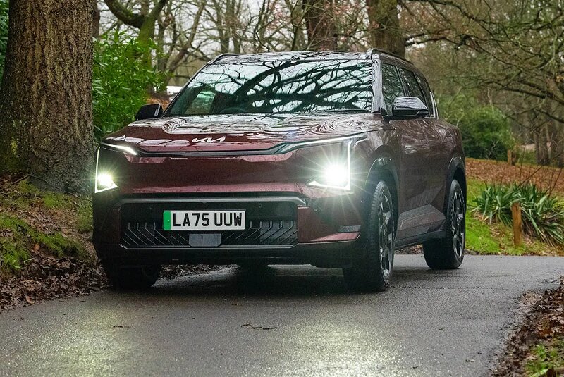 کیا EV5 زیر ذره‌بین: آیا جانشین برقی اسپورتیج ارزش خریدن دارد؟