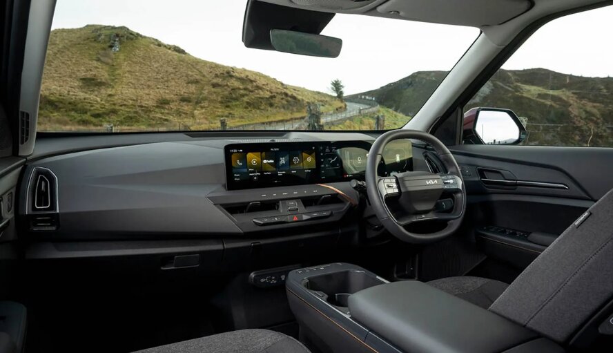 کیا EV5 زیر ذره‌بین: آیا جانشین برقی اسپورتیج ارزش خریدن دارد؟