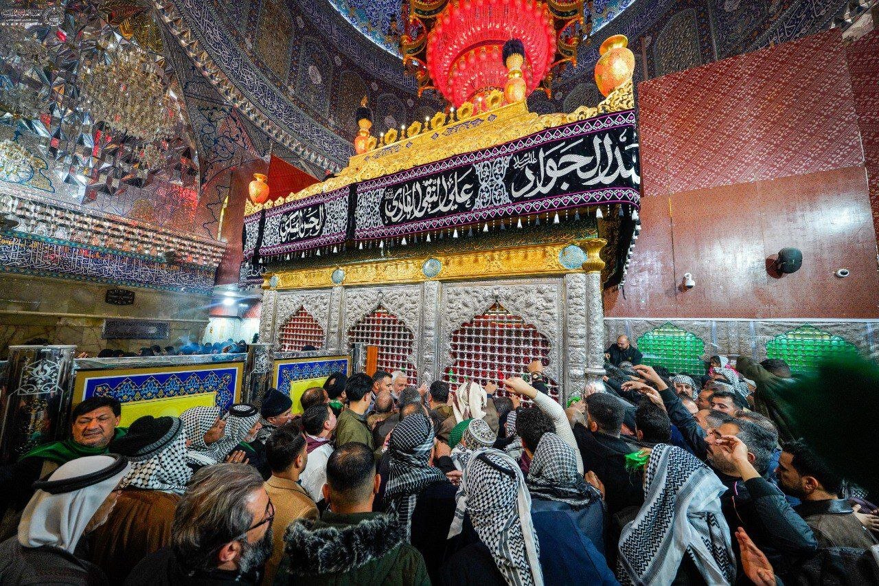 عکس/حال‌وهوای حرم مطهر علوی در شب شهادت امام هادی (علیه‌السلام)