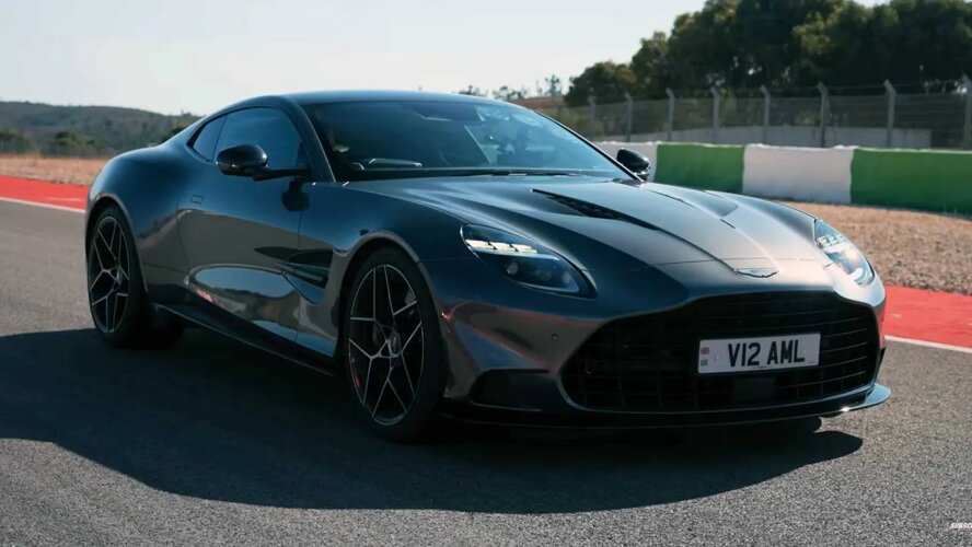 درگ سلاطین V12، لامبورگینی روئلتو، فراری ۱۲ چیلیندری و آستون ونکوئیش