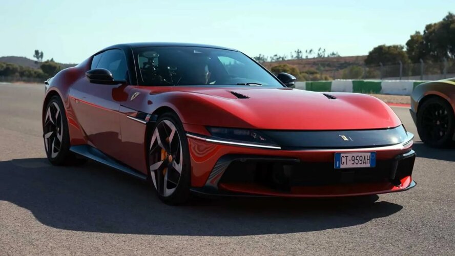 درگ سلاطین V12، لامبورگینی روئلتو، فراری ۱۲ چیلیندری و آستون ونکوئیش