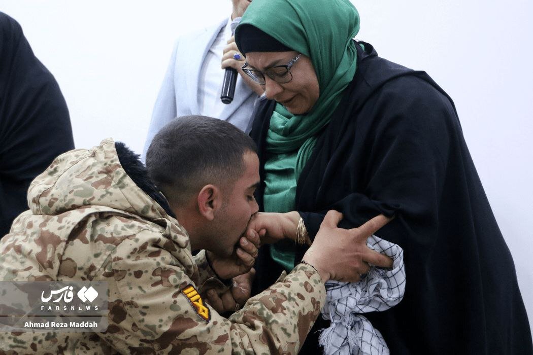 گزارش یک جشن خاص سربازی