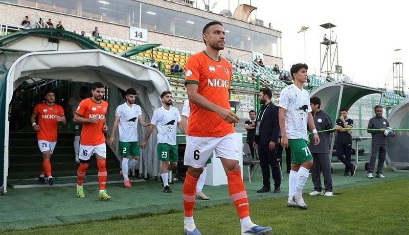 زنده‌روح:‌ حریف دست و پا بسته‌ای برای پرسپولیس نیستیم