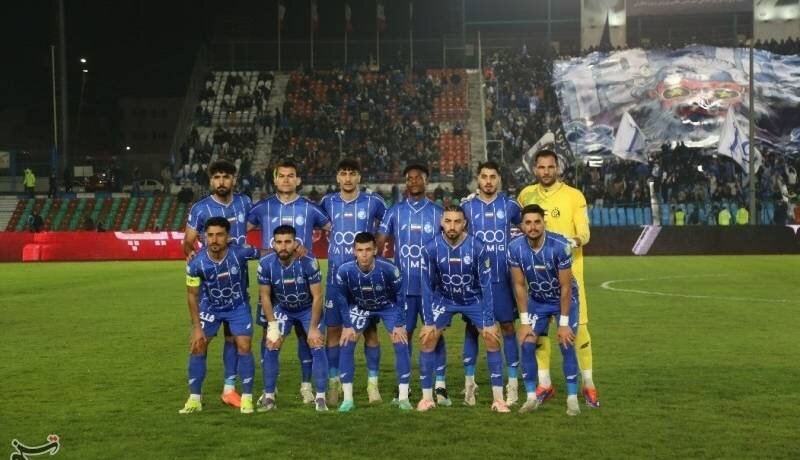 بیانی: جز دو بازیکن خارجی بقیه باید از استقلال بروند