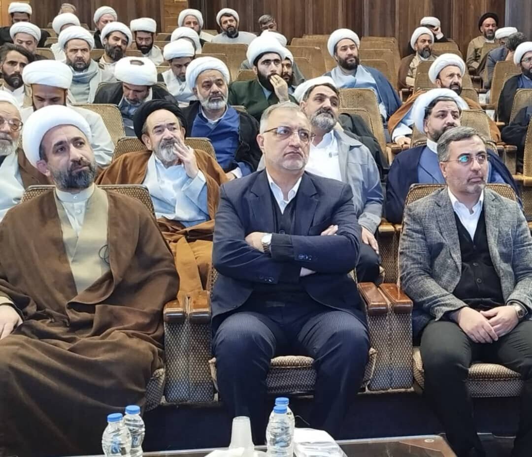 باید مشکلات را با تکیه بر ظرفیتهای داخلی و مردمی حل کنیم