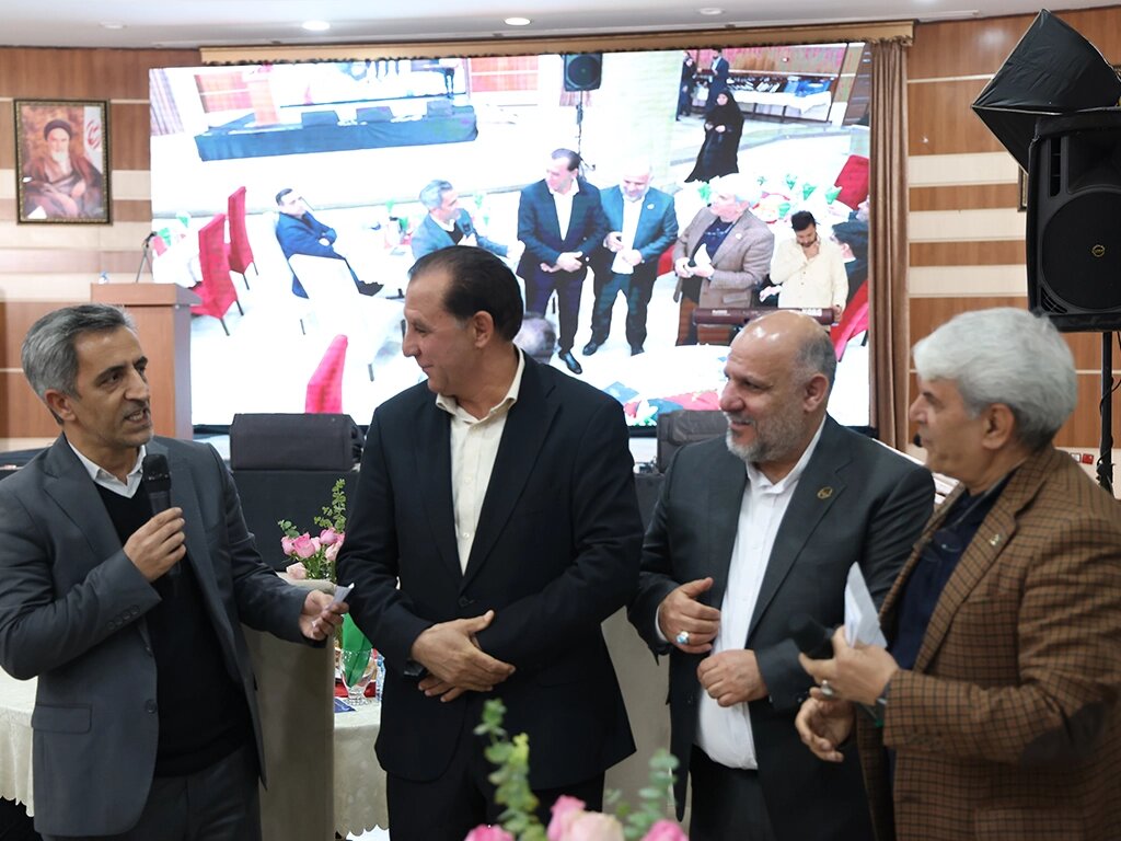مدال افتخار حامی مدرسهسازی ایران به ایرانسل رسید