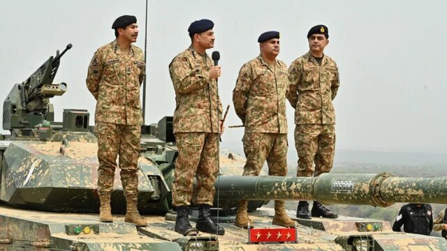 پاکستان و لیبی قرارداد تسلیحاتی چند میلیارد دلاری امضا کردند
