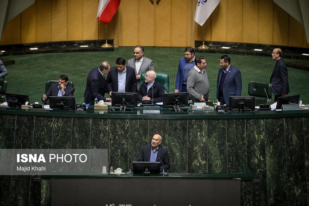 خلاصه اخبار ۲ دی مجلس؛ حضور پزشکیان و تیم اقتصادی دولت/تقدیم لایحه بودجه ۱۴۰۵