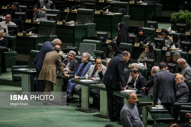 خلاصه اخبار ۲دی مجلس؛ حضور پزشکیان و تیم اقتصادی دولت/تقدیم لایحه بودجه ۱۴۰۵