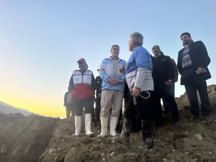 ساجدی‌نیا: رفع شکستگی خط انتقال آب خنج با جدیت پیگیری می‌شود