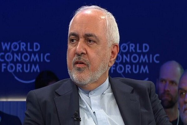 دست از شعار «ایران قوی» بردارید این شعار تهدیدآمیز است