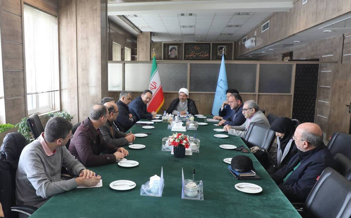 جامعه پزشکی با صحت عمل همه جانبه، می‌تواند نقش موثری در ایجاد امنیت روانی جامعه ایفا کند