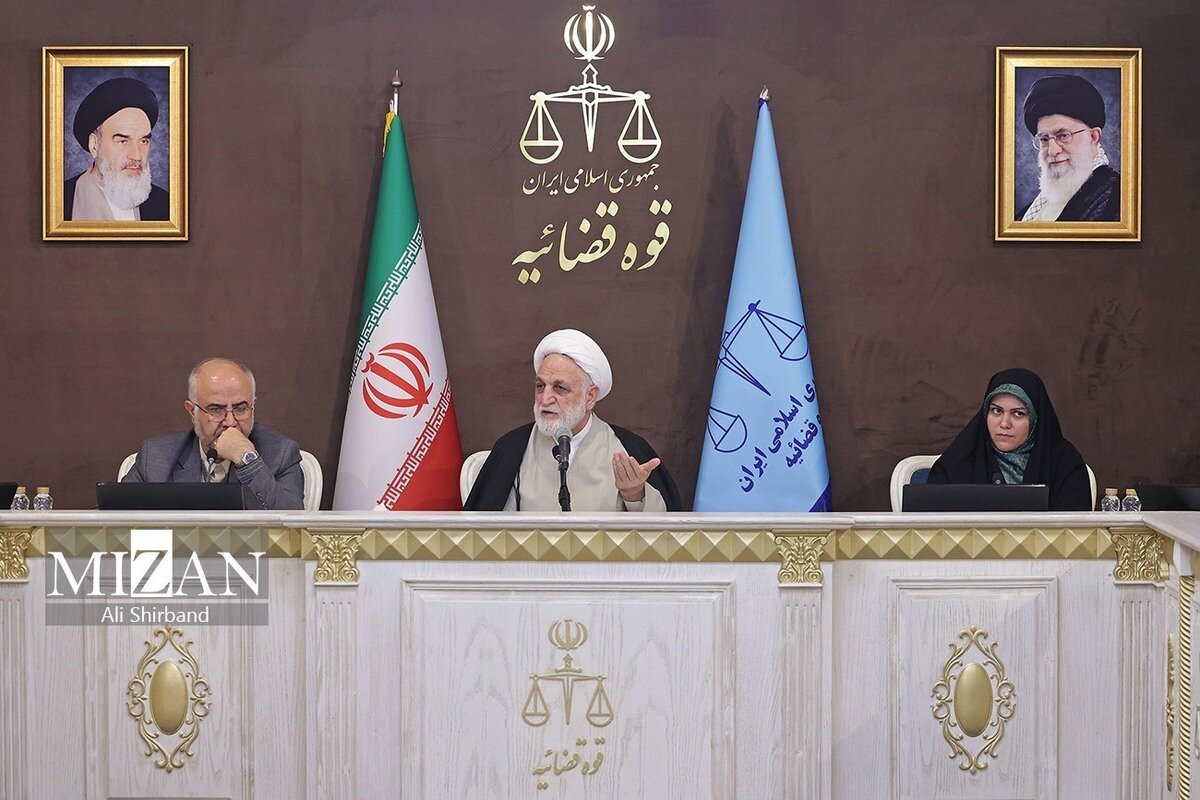 رئیس قوه قضاییه: دستگاه قضایی در عرصه مقابله با فساد و مفسد، به هیچ وجه گزینشی و تبعیض‌آمیز برخورد نمی‌کند