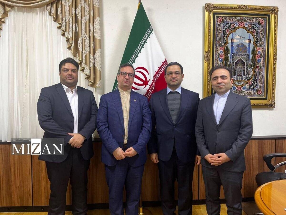 دیدار هیئت حزب موتلفه اسلامی با سفیر جدید ایران در ارمنستان