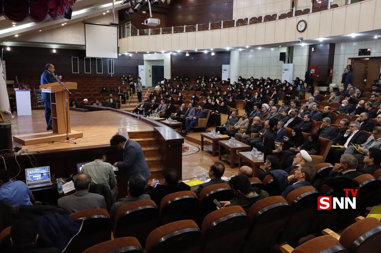 اختتامیه برنامههای هفته پژوهش و تجلیل از جهادگران علمی در مشهد