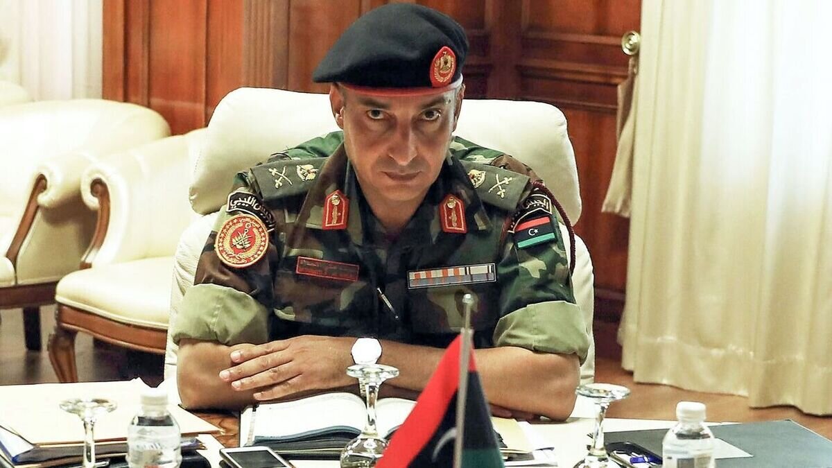 هواپیمای حامل فرمانده ارتش لیبی سقوط کرد + فیلم