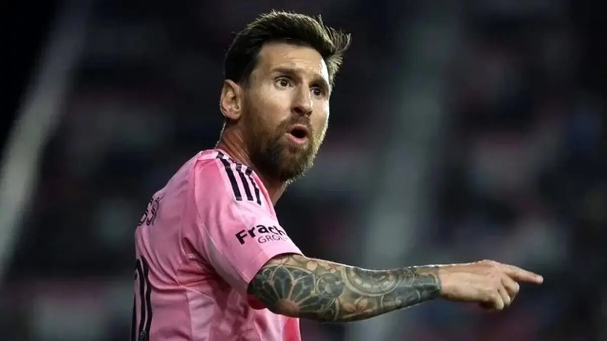 خبر تلخ مسی را زمین گیر کرد / لحظهای بیهوشی و تصادف وحشتناک با دیوار + عکس