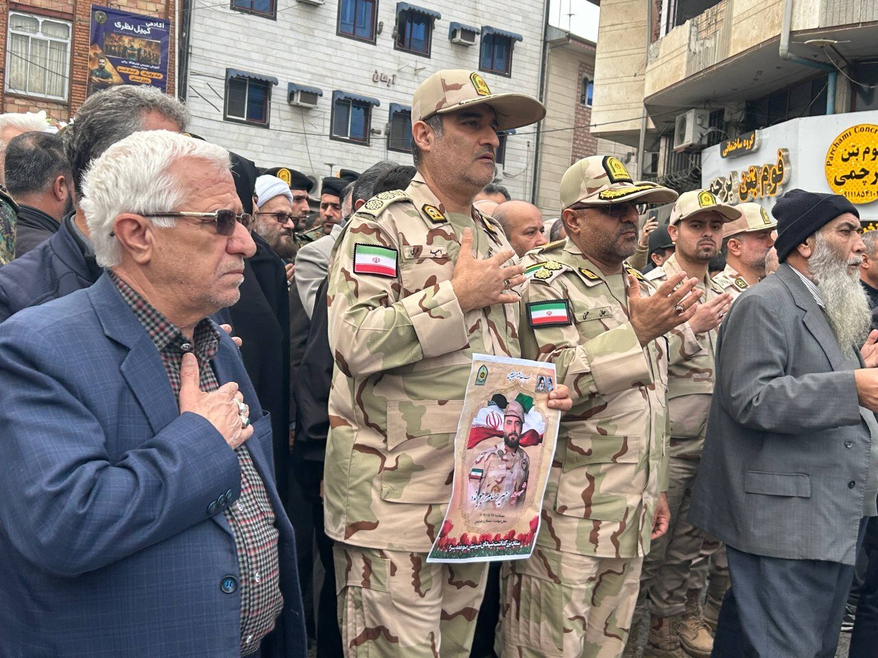 پیکر شهید مرزبانی «امیرحسام جوینده» در صومعهسرا تشییع و به خاک سپرده شد