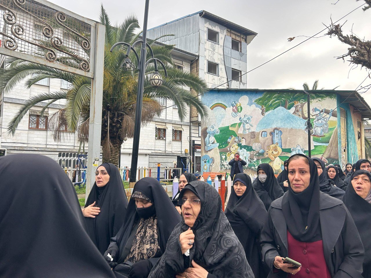 پیکر شهید مرزبانی «امیرحسام جوینده» در صومعهسرا تشییع و به خاک سپرده شد
