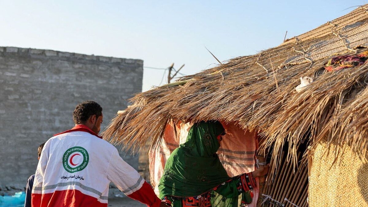 آبرسانی هلال‌احمر به ده‌ها روستای سیستان و بلوچستان