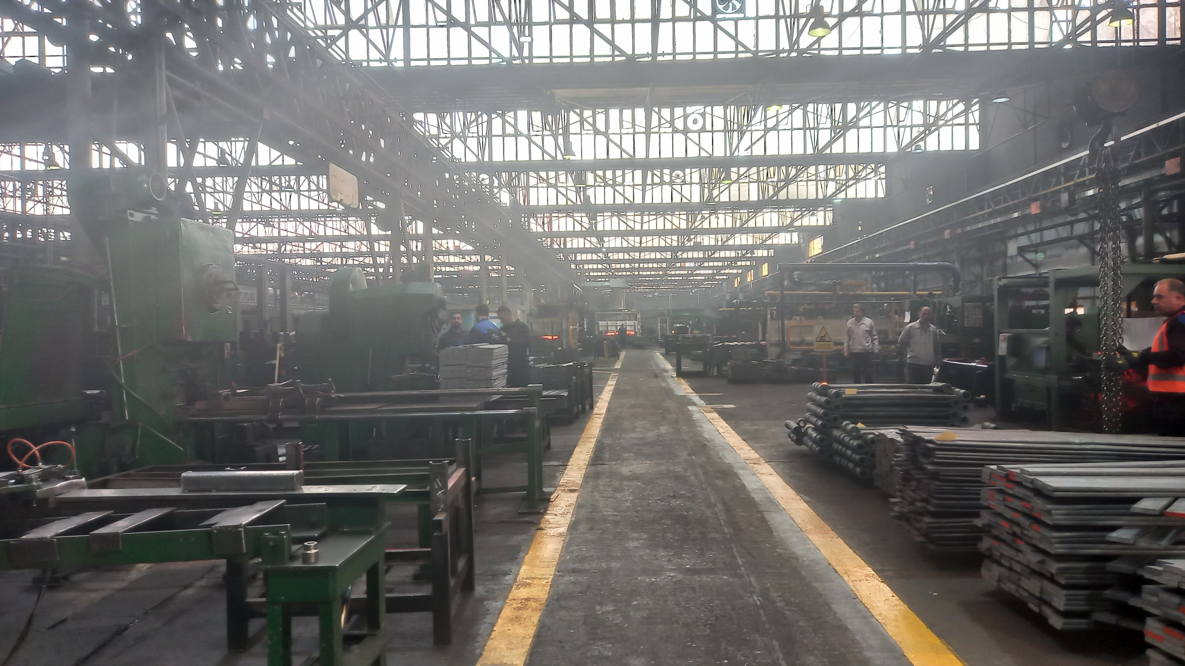 تولید ۱۳ هزار تن فنر در حوزه قطعات خودرو/ خودکفایی در تأمین فولاد در حوزه قطعه سازی+ فیلم