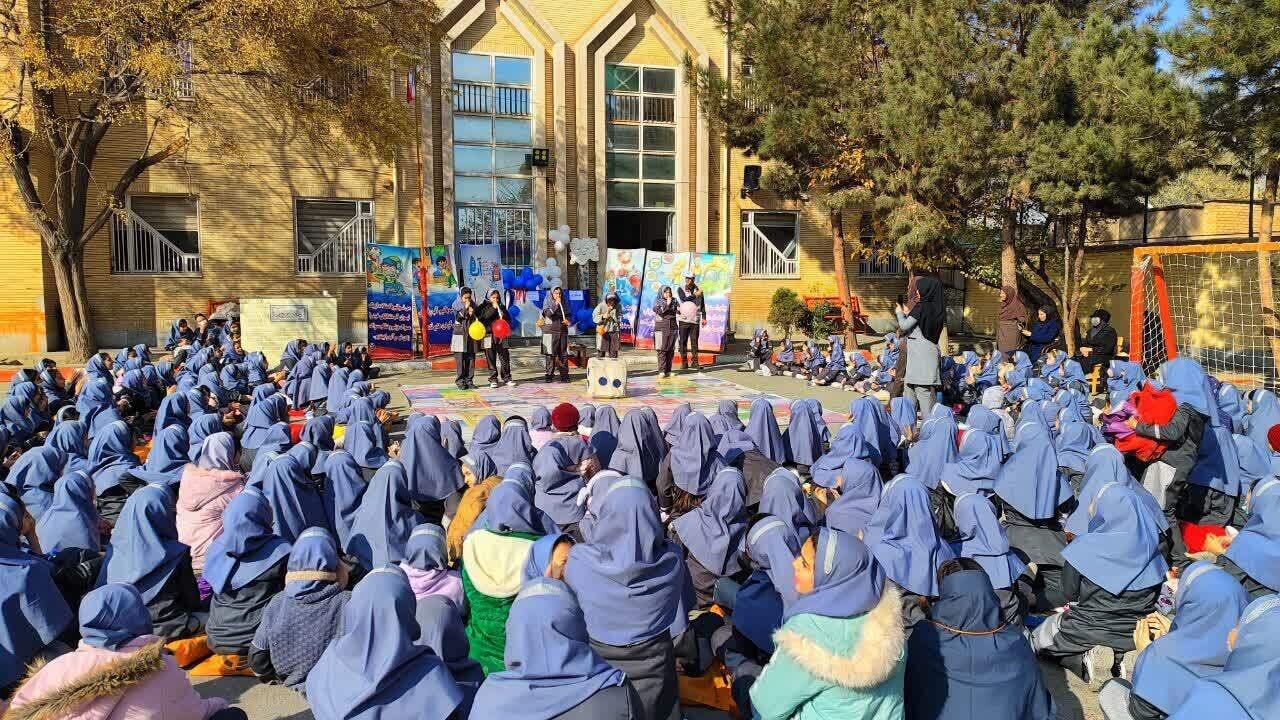 دانش آموزان دبستان آزادی نیشابور سفیر آب شدند + عکس